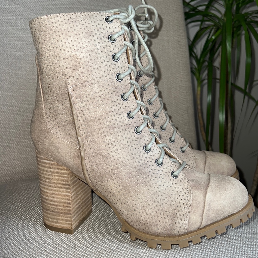 New Report Adrian Taupe Boots
